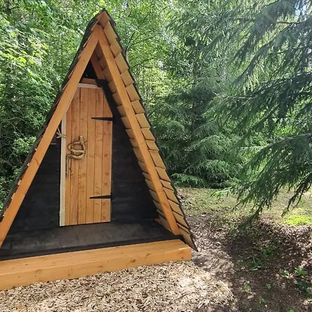 Hotel Atsikivi Puhketalu Häädemeeste Exterior foto