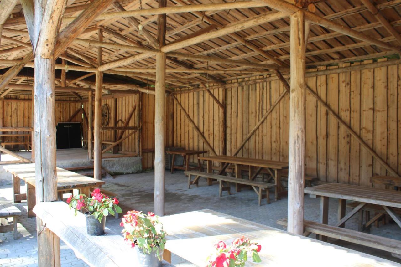 Atsikivi Puhketalu Campingplatz Häädemeeste
