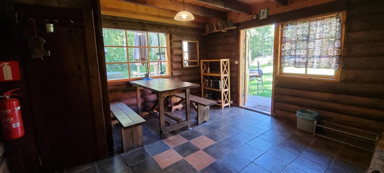 Campingplatz Atsikivi Puhketalu *