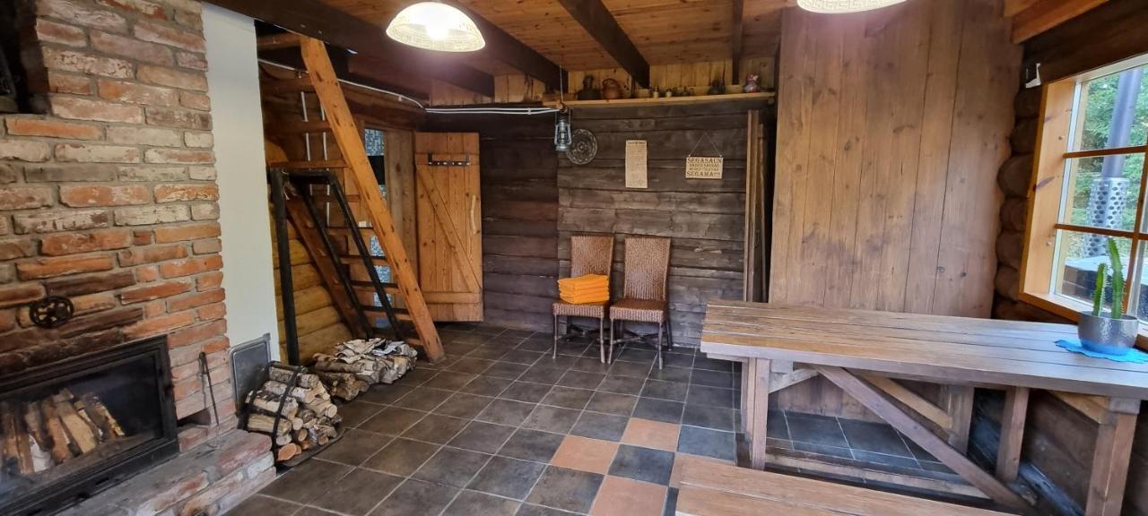 Atsikivi Puhketalu * Häädemeeste