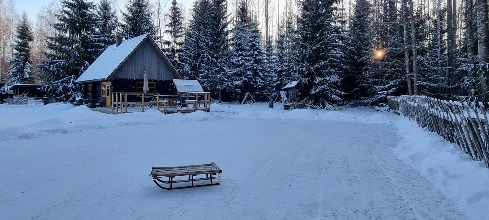 Atsikivi Puhketalu * Häädemeeste