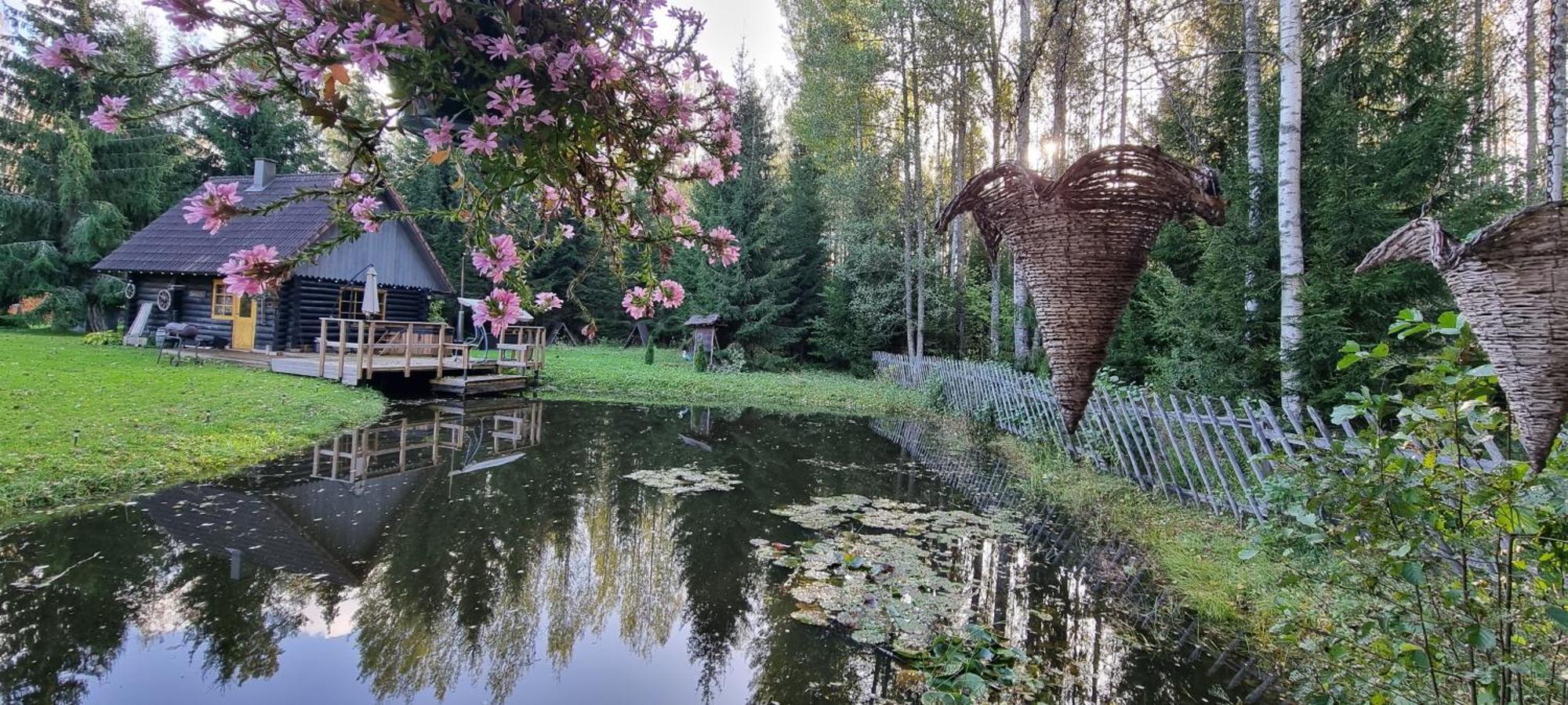 Atsikivi Puhketalu * Häädemeeste