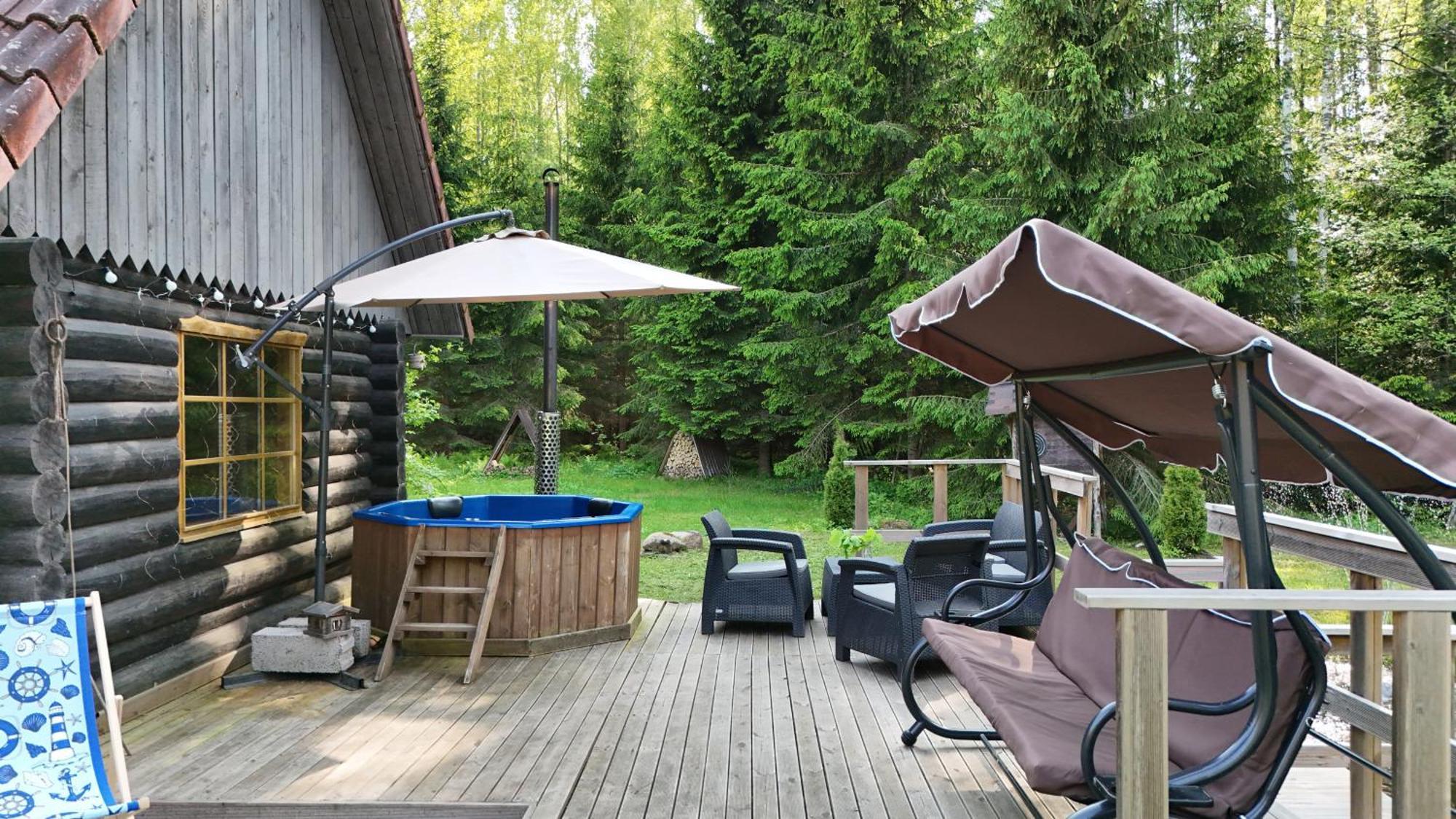 Campingplads Atsikivi Puhketalu *